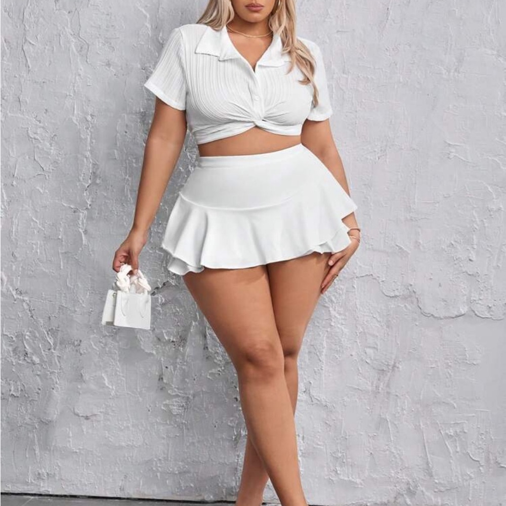 SHEIN SXY Plus Size Solid Color Ruffled Skorts 20/4XL - Picture 6 of 6